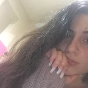 Meet your Posher, Daniela